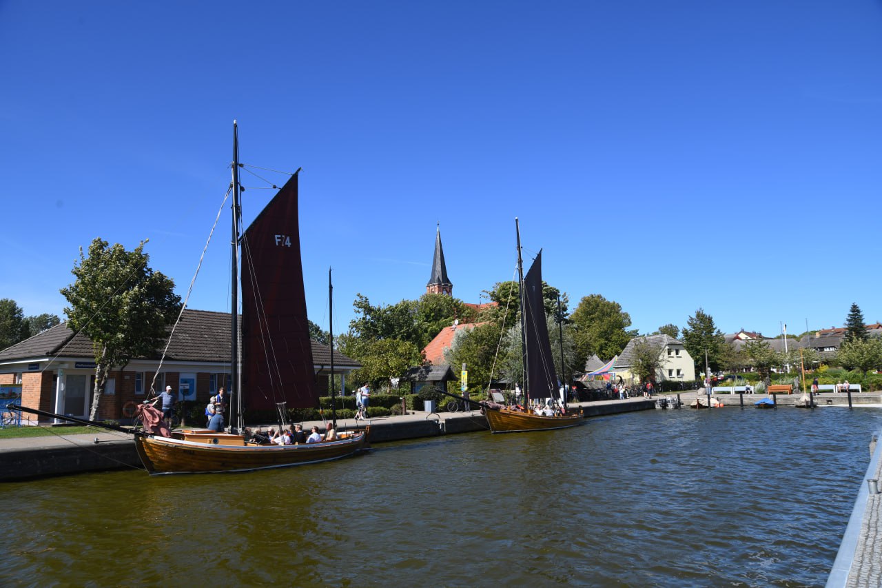Tag 9 – Boddenrundfahrt und Radtour von Fischland über Darß nach Zingst